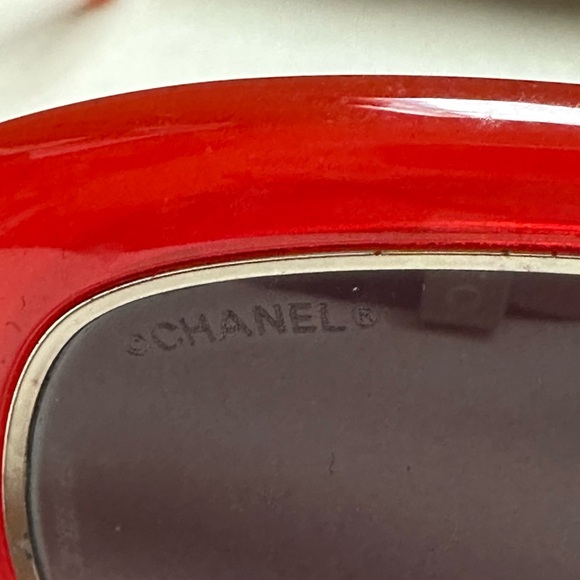 Chanel Acetate Oversized Sunglasses - Picture 2 of 8